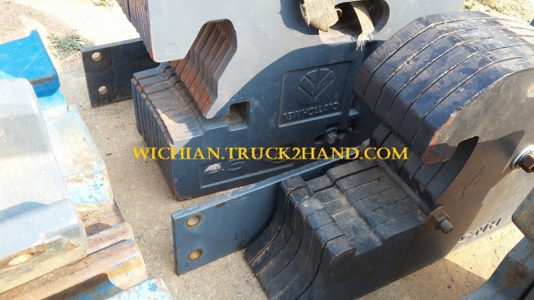 ขายเวทถ่วงหน้ารถไถฟอร์ด นิวฮอลแลนด์ มีรางเวททุกรุ่นครับ