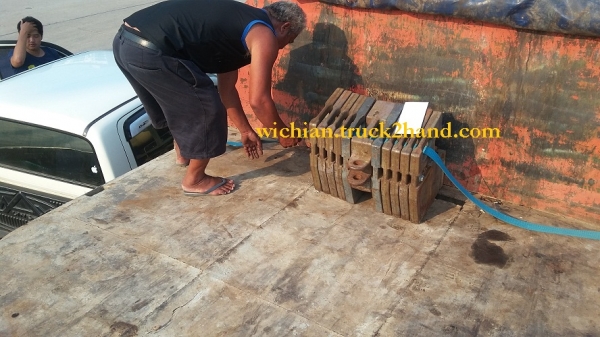 ขายเวทถ่วงหน้ารถไถฟอร์ด นิวฮอลแลนด์ มีรางเวททุกรุ่นครับ