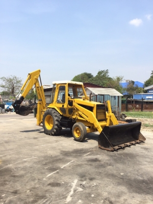 ขายรถตักหน้าขุดหลัง