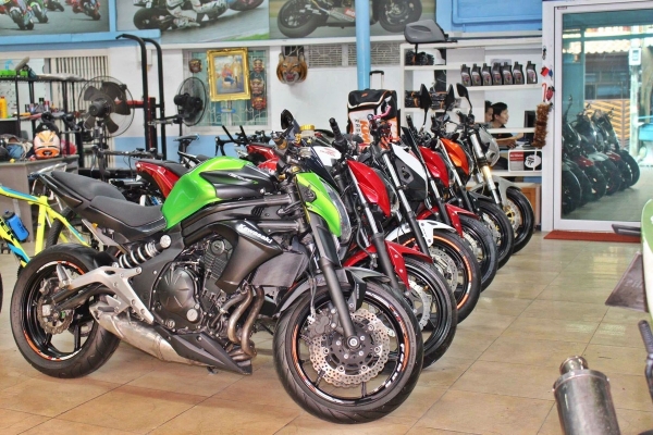 รับซื้อรถทุกรุ่นทั่วไทย BIGBIKE ทุกชนิดจ่ายเงินสดทั่วไทยจ่ายเงินสด