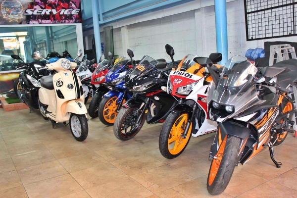 รับซื้อรถทุกรุ่นทั่วไทย BIGBIKE ทุกชนิดจ่ายเงินสดทั่วไทยจ่ายเงินสด