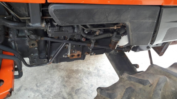 คูโต้า L2808เครี่อง เกียร์ดี สีเดิม หน้ากากขาวพิมพ์นิยม ตัวเปล่า98,000