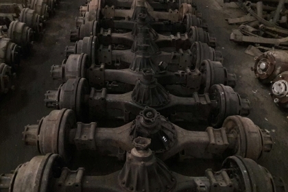 คานหน้า+เสื้อเพลา เก่าญี่ปุ่น ISUZU NPR (5น็อต) , HINO (6น็อต, 8น็อต) สภาพดี