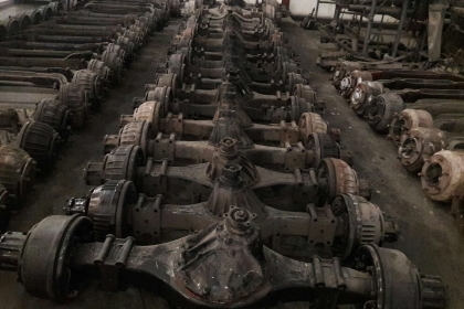 คานหน้า+เสื้อเพลา เก่าญี่ปุ่น ISUZU NPR (5น็อต) , HINO (6น็อต, 8น็อต) สภาพดี