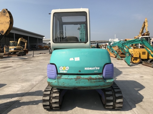 Komatsu PC40-7E ตู้เก๋ง เครื่องดำ ติดหัวเจาะกระแทก จากญี่ปุ่น Komatsu PC40-7E ตู้เก๋ง เครื่องดำ ติดหัวเจาะกระแทก จากญี่ปุ่น