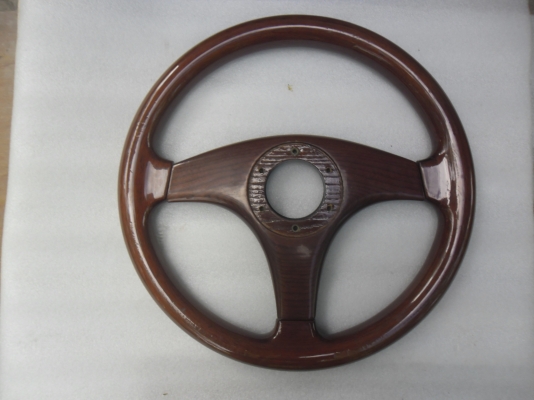 พวงมาลัยไม้