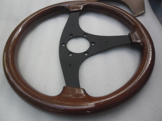 พวงมาลัยไม้