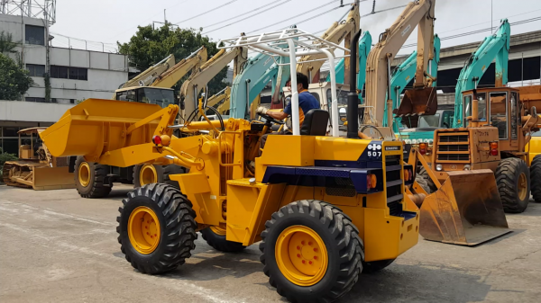 รถตักล้อยางเอวอ่อน 507 รถตักล้อยางเอวอ่อน 507