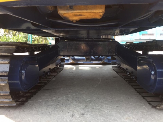 รถขุด KOMATSU PC30-6 มีหัวเก๋ง ทำสีใหม่ มือสองนำเข้าญี่ปุ่น