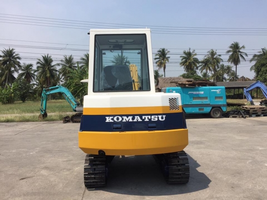 รถขุด KOMATSU PC30-6 มีหัวเก๋ง ทำสีใหม่ มือสองนำเข้าญี่ปุ่น