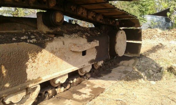 ขายรถขุดแบ็คโฮ KOBELCO YN 10 MART 6  สภาพดี ไฟฟ้าเต็ม เอกสารชุดจดทะเบียนจากบริษัทอริยะ อยู่ฉะเชิงเทรา ราคา 1,270,000บ. สนใจ 0835601591 หรือ 0903494058