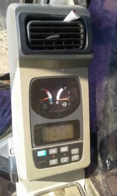 ขายรถขุดแบ็คโฮ KOBELCO YN 10 MART 6  สภาพดี ไฟฟ้าเต็ม เอกสารชุดจดทะเบียนจากบริษัทอริยะ อยู่ฉะเชิงเทรา ราคา 1,270,000บ. สนใจ 0835601591 หรือ 0903494058