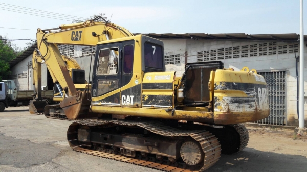 ขาย 795,000 บาท CAT 320 V.2 เครื่องเดิมแน่นๆ ปั้มดี ช่วงล่างเต็ม ระบบไฟครบ เอกสารเล่มทะเบียนครบ ขาย 795,000 บาท CAT 320 V.2 เครื่องเดิมแน่นๆ ปั้มดี ช่วงล่างเต็ม ระบบไฟครบ เอกสารเล่มทะเบียนครบ