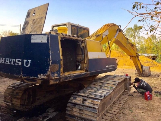KOMATSU PC200-5 ไฟฟ้าครบ 695,000  บาท เครื่องดี ปั้มดี โช่หนา เอวแน่น ช่วงล่างเต็ม แอร์มี เอกสารเล่มทะเบียน