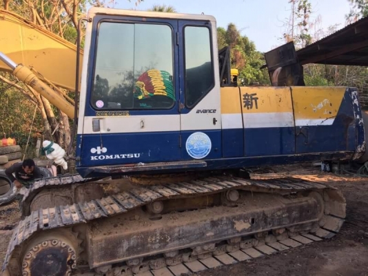 KOMATSU PC200-5 ไฟฟ้าครบ 695,000  บาท เครื่องดี ปั้มดี โช่หนา เอวแน่น ช่วงล่างเต็ม แอร์มี เอกสารเล่มทะเบียน