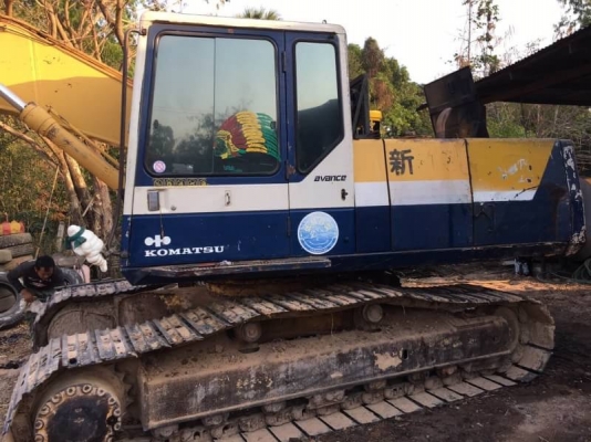 KOMATSU PC200-5 ไฟฟ้าครบ 695,000  บาท เครื่องดี ปั้มดี โช่หนา เอวแน่น ช่วงล่างเต็ม แอร์มี เอกสารเล่มทะเบียน