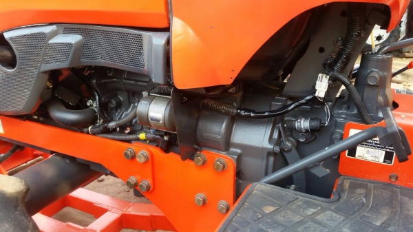 ขาย L3008 4WD พร้อมใบมีดหน้า รถสีเดิมคับ พร้อมใช้งาน