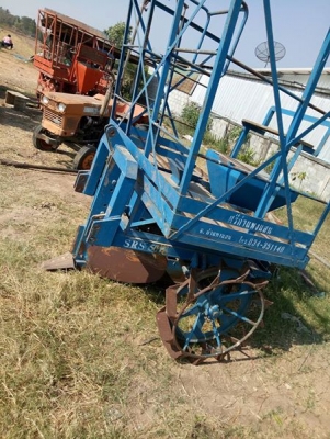 เครื่องปลูกอ้อยศรีกำแพงแสนร่องเดี่ยว