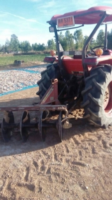 รถไถ 47 แรงอุปกร 2 ชิ้น    ยีห้อตราช้าง   รถปี 54    ช.ม 1800  นิดฯฯ  พร้อมลุยงาน ราคาเบา ฯ   360000 บาท ทะเบียนพร้อม  ( ดูรถก่อนต่อคับ ) ดูรถ จ . อำนาจเจริญ   วันทูคอล 098 668-3479 dtac 094 283-9369 สิทธิ์ คับ