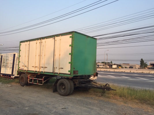 ขายหางพ่วงตู้10บานยาว6.5ม.ปี46สนใจติดต่อ081-6577048คุณชาญชัย