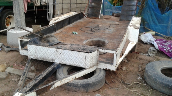 ขายตามสภาพเทเลอร์ลากรถรถเกียวDC60ใช้ดุ้มหน้าของรถยนต์