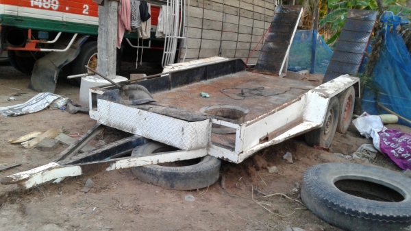 ขายตามสภาพเทเลอร์ลากรถรถเกียวDC60ใช้ดุ้มหน้าของรถยนต์ ขายตามสภาพเทเลอร์ลากรถรถเกียวDC60ใช้ดุ้มหน้าของรถยนต์