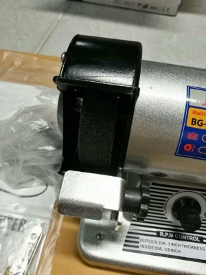 900 บ.ส่งฟรี083-2000058 LINE ID: line832923 เครื่องเจียร์ขัดเอนกประสงค์ยี่ห้อ OKURA ขนาดกำลัง 200 W. ทำงานได้สามอย่าง ปรับรอบได้ใช้ไฟ220V. - ล้อหินเจียร์ด้วยหิน - ล้อขัดฝอยขัดแต่ง,ลบคม - สายอ่อนเจียร์แต่ง, เจาะ , ขัดในที่แคบๆได้ 900 บ.ส่งฟรี083-2000058 LINE ID: line832923 เครื่องเจียร์ขัดเอนกประสงค์ยี่ห้อ OKURA ขนาดกำลัง 200 W. ทำงานได้สามอย่าง ปรับรอบได้ใช้ไฟ220V. - ล้อหินเจียร์ด้วยหิน - ล้อขัดฝอยขัดแต่ง,ลบคม - สายอ่อนเจียร์แต่ง, เจาะ , ขัดในที่แคบๆได้