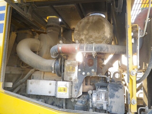 เข้าใหม่ครับ รุ่นใหม่ๆเลย KOMATSU WA320-6 นำเข้าจากญี่ปุ่น โทร.090-986-2521 อ๊อบ