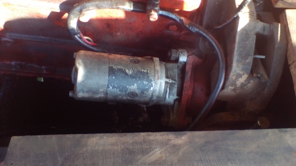 ขายด่วนที่สุดเครื่องพร้อมห้อวเกียอีซูซุ6rb1. 275 แรงม้า