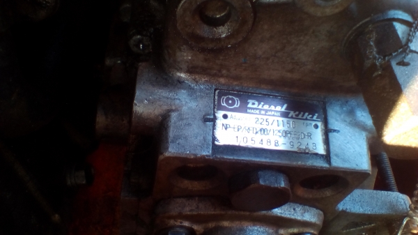 ขายด่วนที่สุดเครื่องพร้อมห้อวเกียอีซูซุ6rb1. 275 แรงม้า