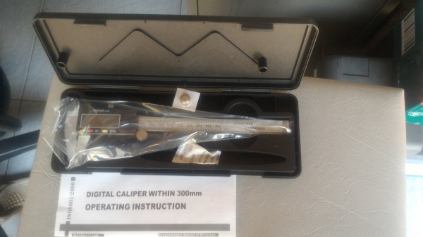 800บาท ส่งฟรีโทร 083-2000058 เวอร์เนียร์คาลิปเปอร์ดิจิตอล (DIGITAL GALIPER สีเงินขนาด 150MM.(6นิ้ว)ทำจากสแตนเหล็กแข็ง