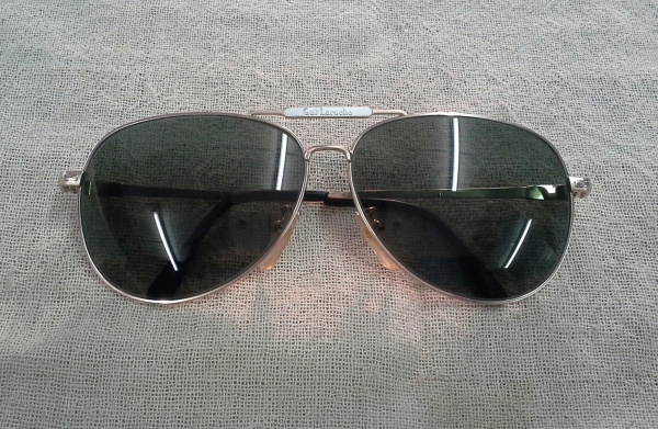 แว่นตาฝรั่งเศส  ซุปเปอร์แบรนด์แถวหน้าของโลก  โมเดล &#039;หยดน้ำตา&#039;  Vintage GUY LAROCHE handmade in France  บิ๊กไซซ์!