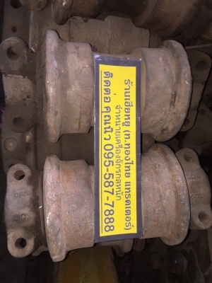 โรลเลอร์ KOMATSU PC200-1-2 ของเก่า ราคา 2,000 บาท (ราคาคุยได้)