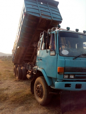 ขายรถ 10 ล้อ / ISUZU ร๊อกกี้ 240 หัวขาว ขายรถ 10 ล้อ / ISUZU ร๊อกกี้ 240 หัวขาว