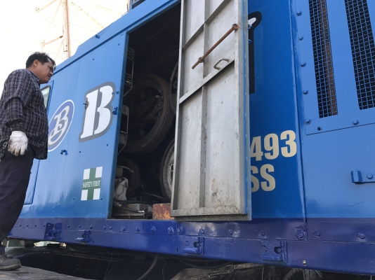 ขายรถ CRAWLER CRANE ขนาด 200 ตัน ขายรถ CRAWLER CRANE ขนาด 200 ตัน