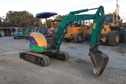 KOMATSU PC30MR ญี่ปุ่นแท้ โทร.090-986-2521 อ๊อบ