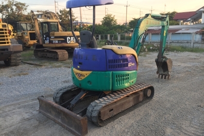 KOMATSU PC30MR ญี่ปุ่นแท้ โทร.090-986-2521 อ๊อบ