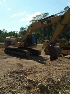 CAT 320D CAT 320D