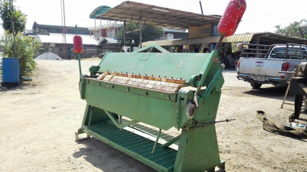 ** SOLD ** เครื่องพับมือโยกรุ่นหนัก CHICAGO 6 ฟุต 180 cm ฟันถอดได้งานนอกสภาพสวยพร้อมใช้งาน