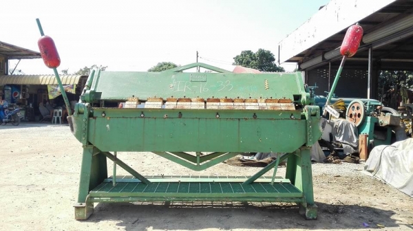 ** SOLD ** เครื่องพับมือโยกรุ่นหนัก CHICAGO 6 ฟุต 180 cm ฟันถอดได้งานนอกสภาพสวยพร้อมใช้งาน