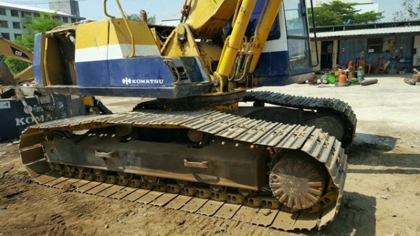 ขาย!! &gt;&gt;&gt; Komatsu Pc200 รุ่น 5 คอนโทรนสั้น &lt;&lt;&lt; เบอร์ติดต่อ 098-7155789