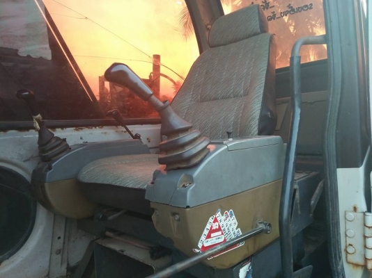 ขายkobelcoskุ60-2มาร์คไฟยสีเดิม รถสภาพตามรูป มาลองขับได้ รุ่นนี้ระบบไฟไม่มีนะคับ