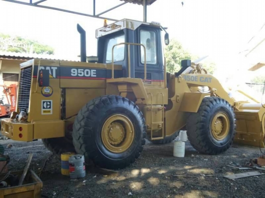 รถตัดล้อยาง CAT950E รถสวยพร้อมใช้ เอสารเล่มทะเบียน