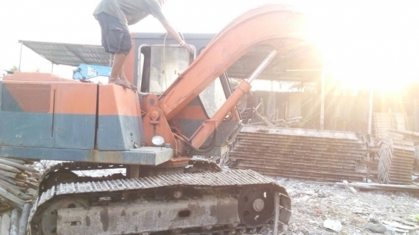 ขายรถแมคโค โคมัสสุ PC-60-1 สภาพสวยเดิมๆ เก่านอก มีลายแย็ก ติดตั้งจากนอก ขายไม่แพงครับสนใจเอาไปใช้รีบนะครับ ขายรถแมคโค โคมัสสุ PC-60-1 สภาพสวยเดิมๆ เก่านอก มีลายแย็ก ติดตั้งจากนอก ขายไม่แพงครับสนใจเอาไปใช้รีบนะครับ