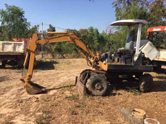 KOMATSU PW30-1 สองเพลา 195,000 บาท เครื่องดี ปั้มแรง สภาพพร้อมใช้งาน เอกสารชื่อขาย