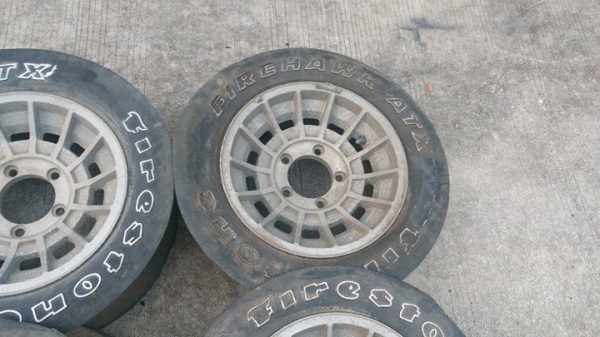 ขายล้อ เอนไก  บาจา  เก่าญี่ปุ่น ไม่เคยใช้งานในไทย ขอบ15 กว้าง.7นิ้ว 5/139  ใส่เบี้ยน วีทาร่า ได้  สภาพเดิมๆ ไม่มีเบียด