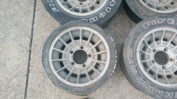 ขายล้อ เอนไก  บาจา  เก่าญี่ปุ่น ไม่เคยใช้งานในไทย ขอบ15 กว้าง.7นิ้ว 5/139  ใส่เบี้ยน วีทาร่า ได้  สภาพเดิมๆ ไม่มีเบียด