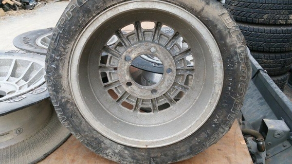 ขายล้อ เอนไก  บาจา  เก่าญี่ปุ่น ไม่เคยใช้งานในไทย ขอบ15 กว้าง.7นิ้ว 5/139  ใส่เบี้ยน วีทาร่า ได้  สภาพเดิมๆ ไม่มีเบียด