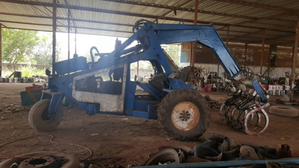 ขาย รถคีบ 3 ล้อ เครื่อง ISUZU 85 แรงม้า ปั้มดี ยางเต็ม รถใช้งานได้ดีครับ