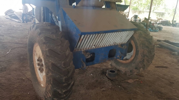 ขาย รถคีบ 3 ล้อ เครื่อง ISUZU 85 แรงม้า ปั้มดี ยางเต็ม รถใช้งานได้ดีครับ